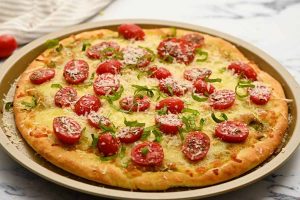 Pesto-Pizza-with-Tomatoes.jpg