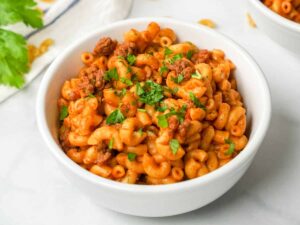 Greito puodo mėsainio pagalbininkas – paprastas šeimos mėgstamiausias