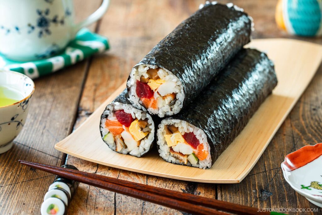 Ehomaki (Setsubun Sushi Roll) 恵方巻 • Just One Cookbook