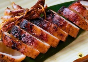 „Ultimate Grilled Squid“ (skrudintų kalmarų) receptų-filipino-japonų stiliaus
