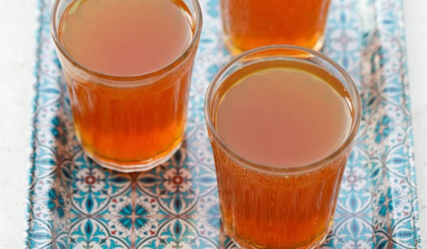 Sulaimani arbatos receptas (Kerala stiliaus chai be pieno)