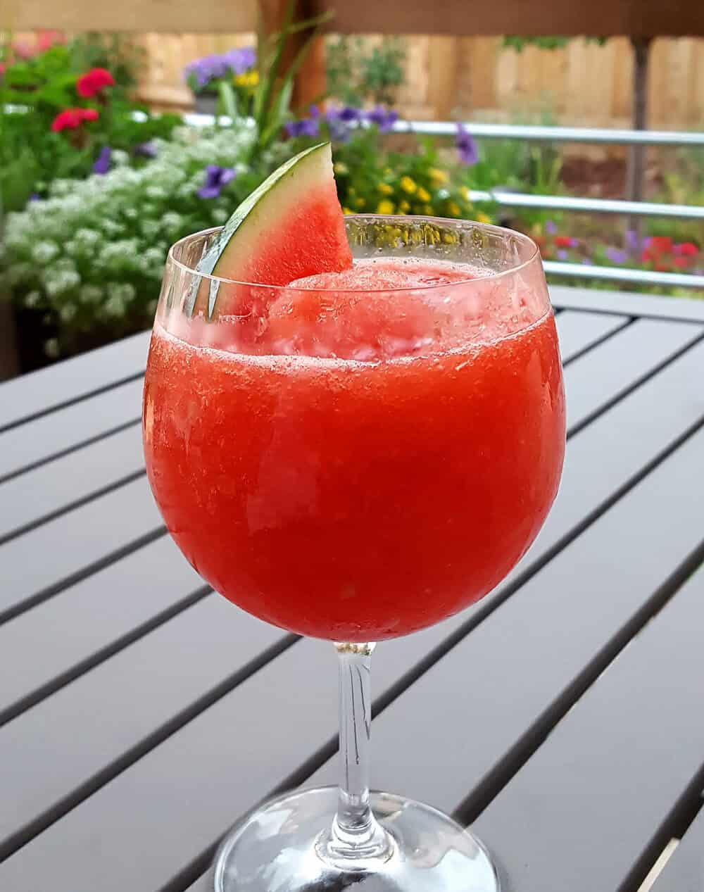 Kokteilis „Arbūzas Frosé“ – kūrybinga kulinarija