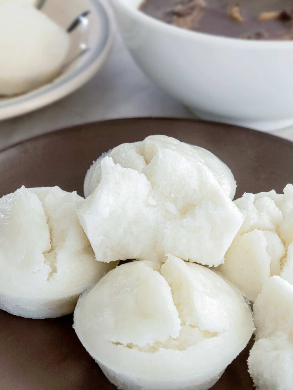 Puto Puti (garuose virtų ryžių pyragas)