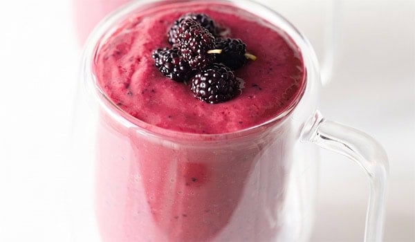 Uogų kokteilio receptas (Berry Blast gėrimas) – Dassanos daržovių receptai