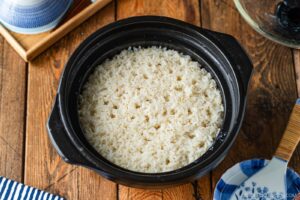 How to Cook Brown Rice in a Donabe 玄米の炊き方 (土鍋)